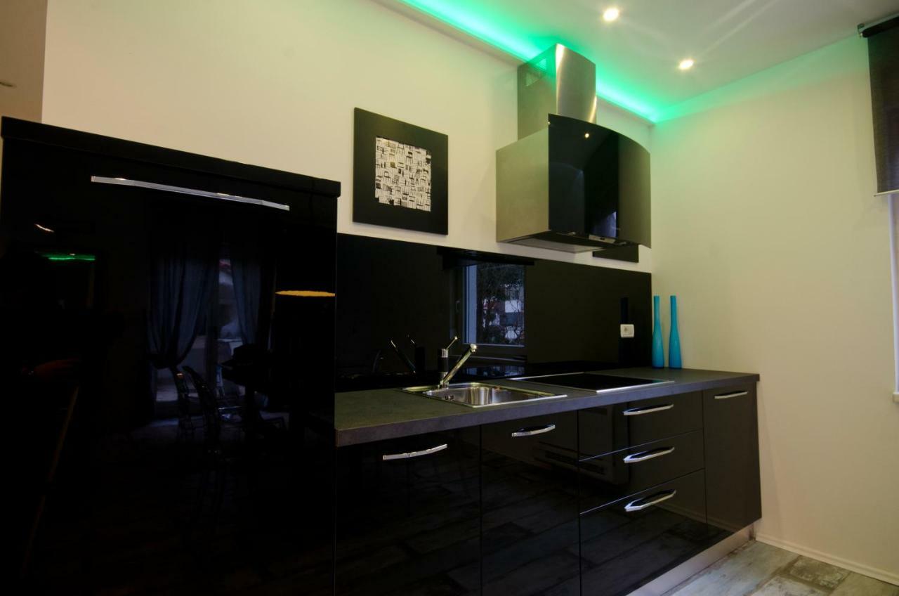 Pine And Lime Apartment