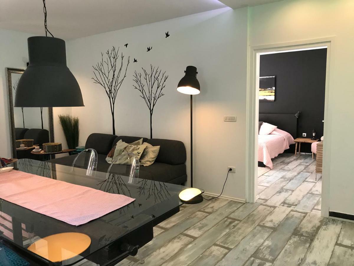 Apartment Pine And Lime